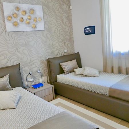 Phoenix Garda Hills Sirmione Eksteriør billede